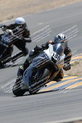 media/Apr-09-2023-SoCal Trackdays (Sun) [[333f347954]]/Turn 10 (115pm)/